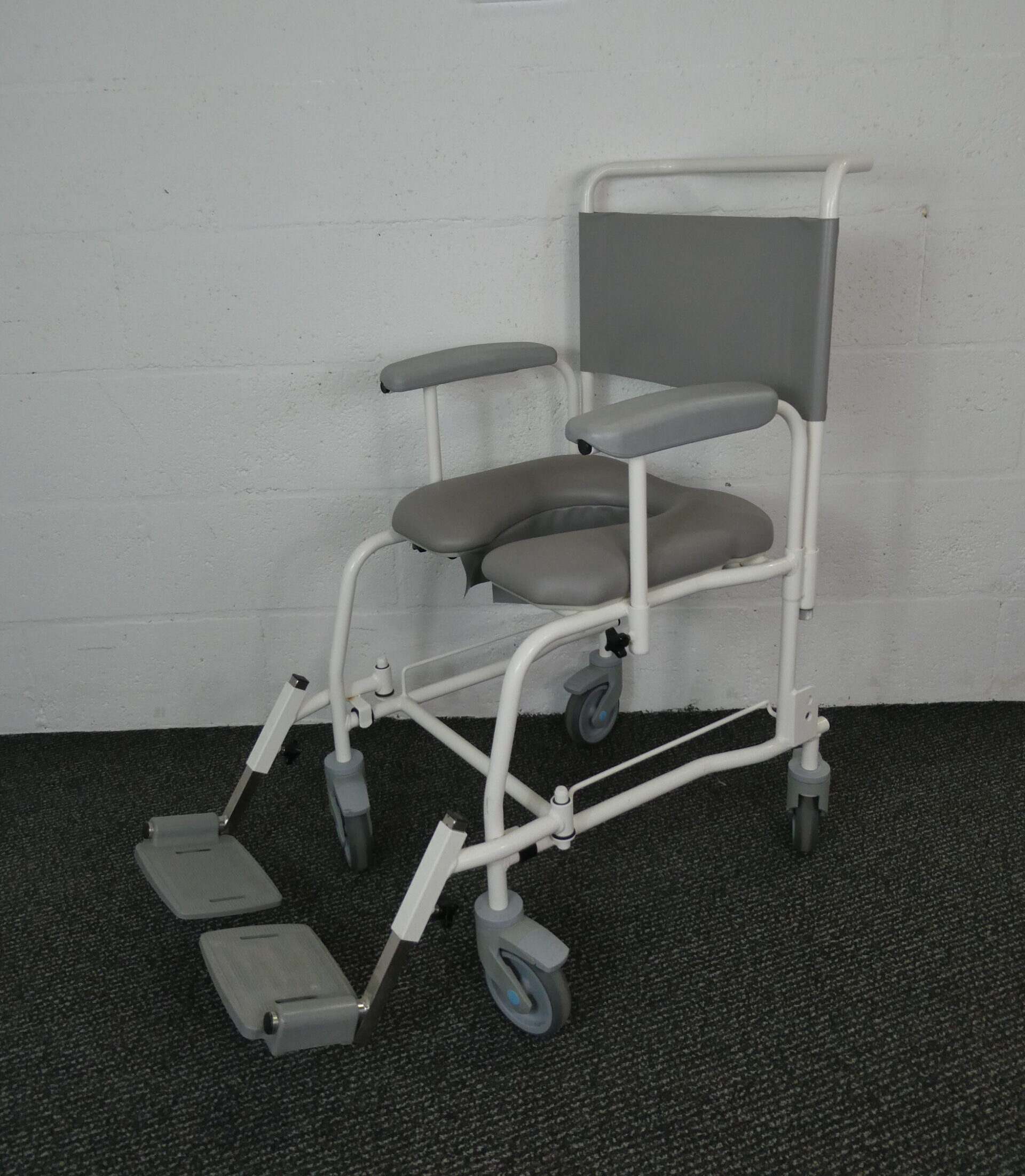 Shower Chair - Freeway T40 Shower Commode Chair