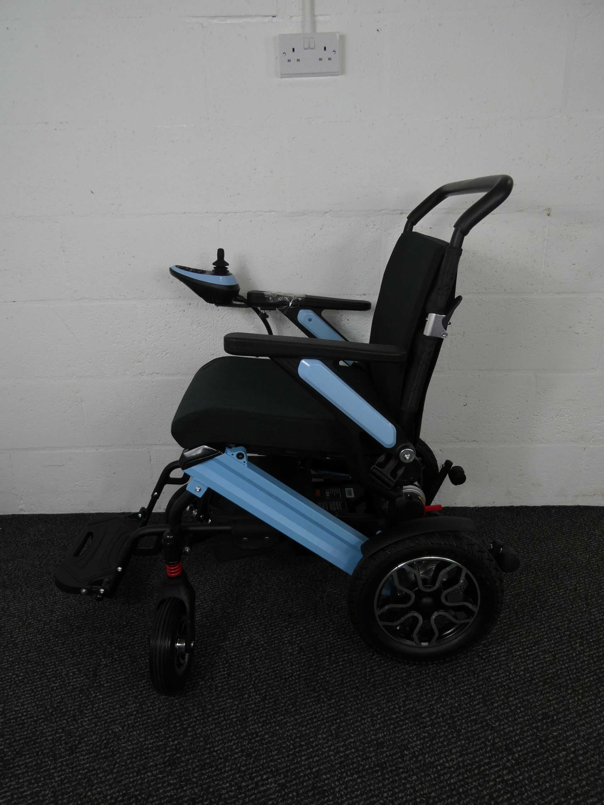 Wheelchair - Zipper Folding Electric Wheelchair