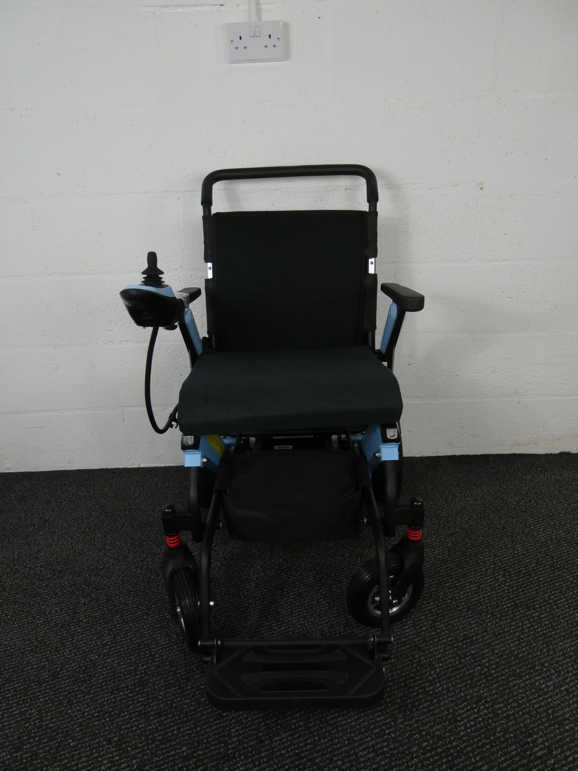 Wheelchair - Zipper Folding Electric Wheelchair