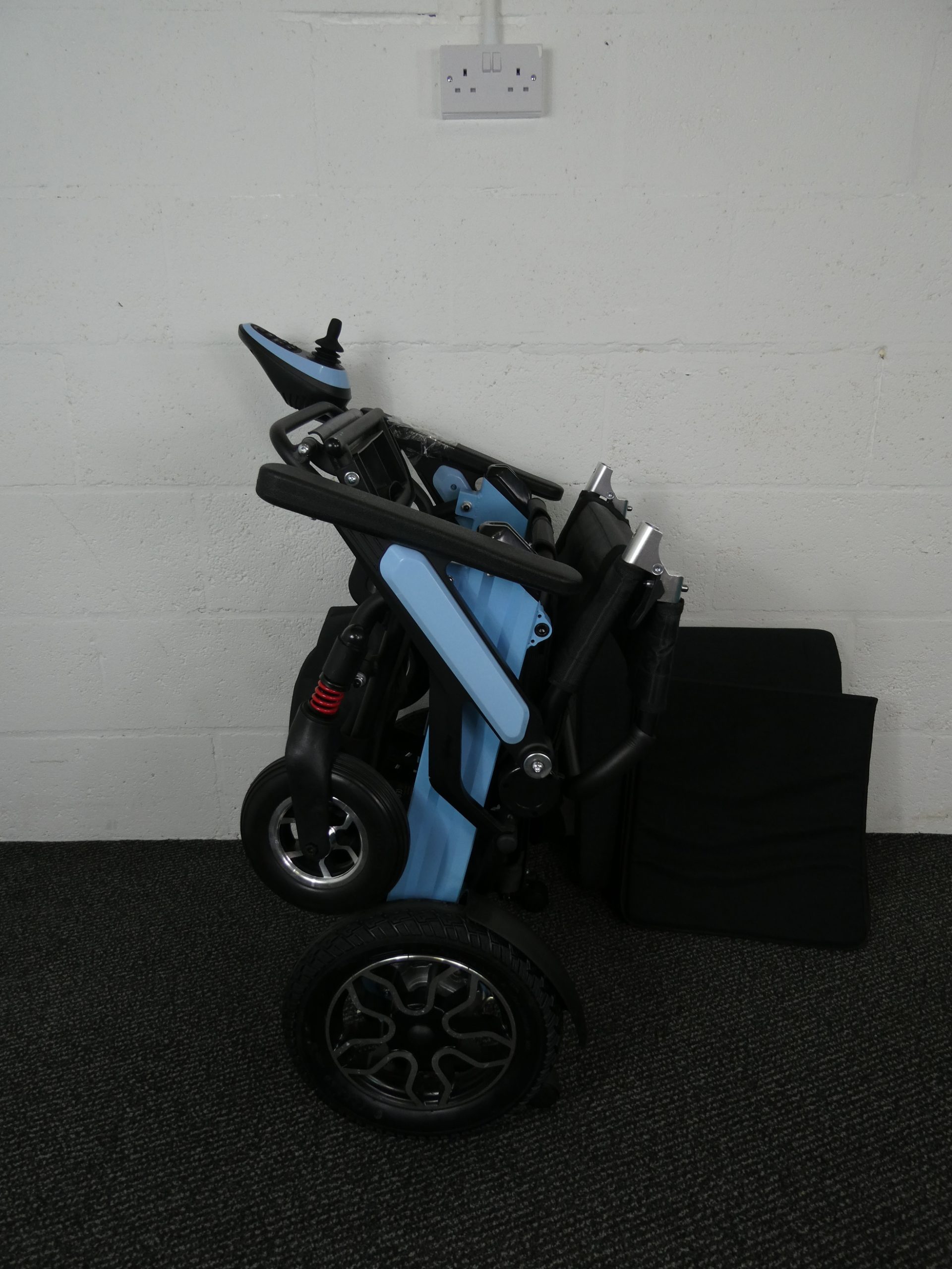 Wheelchair - Zipper Folding Electric Wheelchair